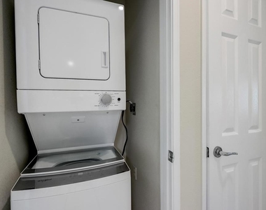 200 Caldecott Ln - Photo Thumbnail 31