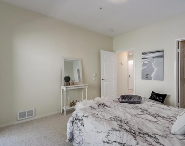 200 Caldecott Ln - Photo Thumbnail 26
