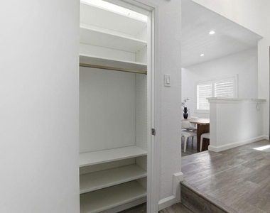 4773 Ridgewood Dr - Photo Thumbnail 25