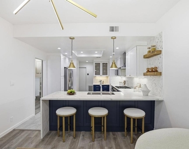 4773 Ridgewood Dr - Photo Thumbnail 19