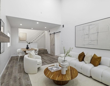 4773 Ridgewood Dr - Photo Thumbnail 6