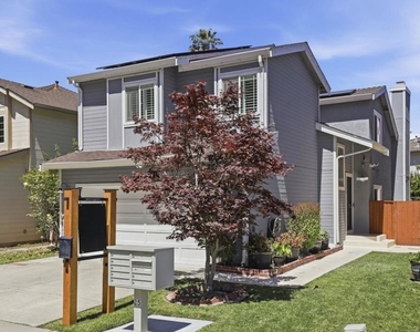 4773 Ridgewood Dr - Photo Thumbnail 2