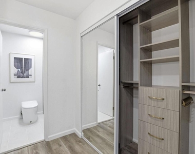 4773 Ridgewood Dr - Photo Thumbnail 36