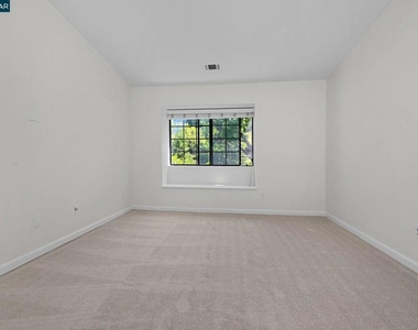 5012 Lakeview Dr. #201 - Photo Thumbnail 19