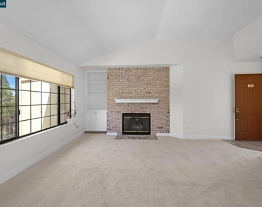 5012 Lakeview Dr. #201 - Photo Thumbnail 2