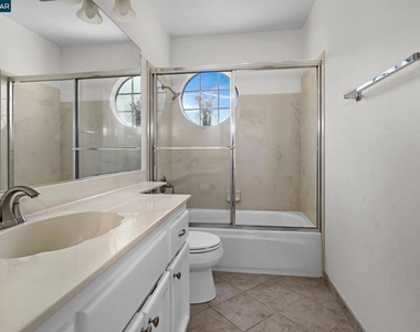 5012 Lakeview Dr. #201 - Photo Thumbnail 15