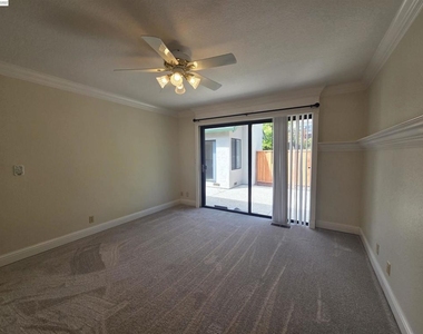 11732 Bloomington Way - Photo Thumbnail 38