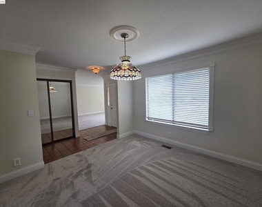 11732 Bloomington Way - Photo Thumbnail 8