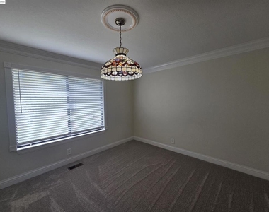 11732 Bloomington Way - Photo Thumbnail 7