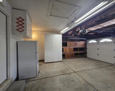 11732 Bloomington Way - Photo Thumbnail 45