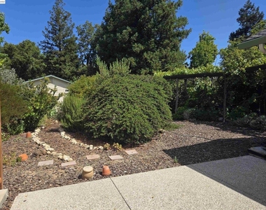 11732 Bloomington Way - Photo Thumbnail 50