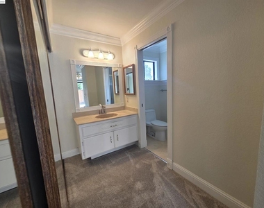 11732 Bloomington Way - Photo Thumbnail 40