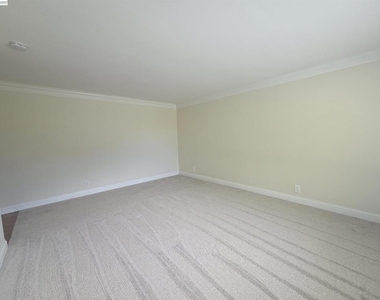 11732 Bloomington Way - Photo Thumbnail 5