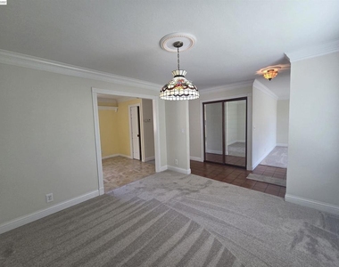 11732 Bloomington Way - Photo Thumbnail 9