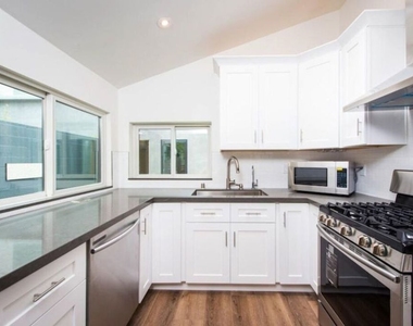 2341 Beach Avenue - Photo Thumbnail 14