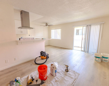 1426 S Orange Grove Avenue - Photo Thumbnail 1