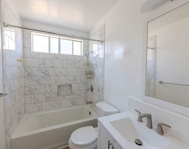 1426 S Orange Grove Avenue - Photo Thumbnail 8