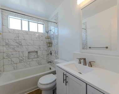 1426 S Orange Grove Avenue - Photo Thumbnail 10