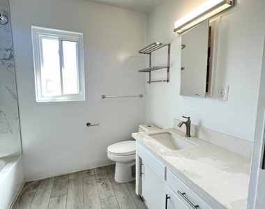 4410 W Martin Luther King Jr Boulevard - Photo Thumbnail 10
