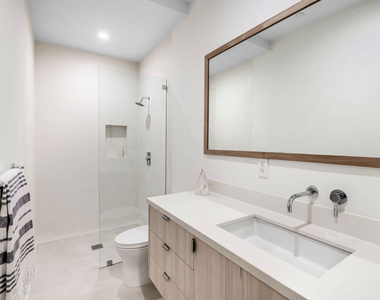 2407 San Marco Drive - Photo Thumbnail 32
