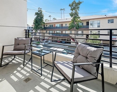 1236 N Spaulding Avenue - Photo Thumbnail 17