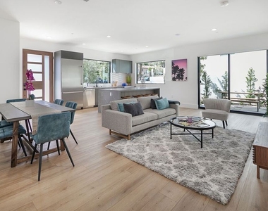1236 N Spaulding Avenue - Photo Thumbnail 3