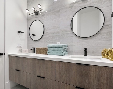 1236 N Spaulding Avenue - Photo Thumbnail 18