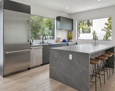 1236 N Spaulding Avenue - Photo Thumbnail 1