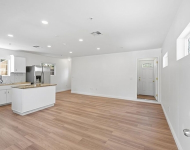 12311 Bradford Place - Photo Thumbnail 5