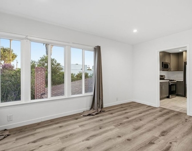 11485 Cumpston Street - Photo Thumbnail 7