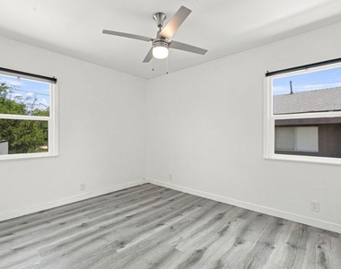 11485 Cumpston Street - Photo Thumbnail 17