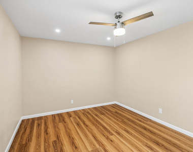 4622 W 149th Street - Photo Thumbnail 19