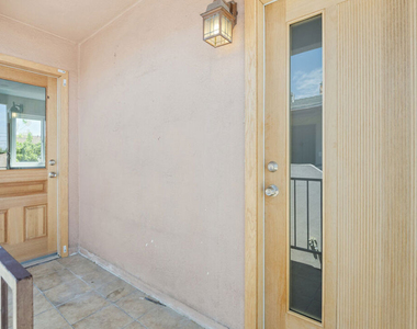 4622 W 149th Street - Photo Thumbnail 2