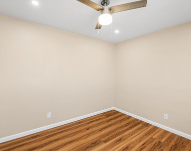 4622 W 149th Street - Photo Thumbnail 21
