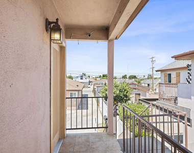 4622 W 149th Street - Photo Thumbnail 3