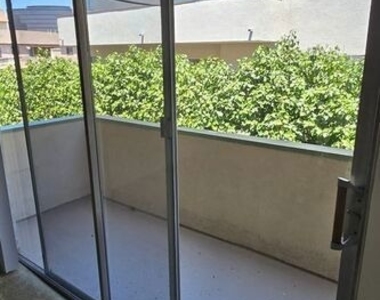 848 S Holt Street - Photo Thumbnail 5
