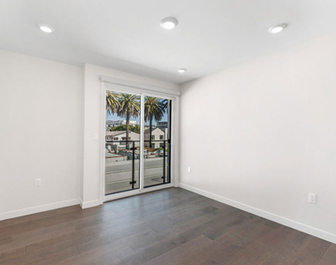 849 N Alta Vista Boulevard - Photo Thumbnail 19