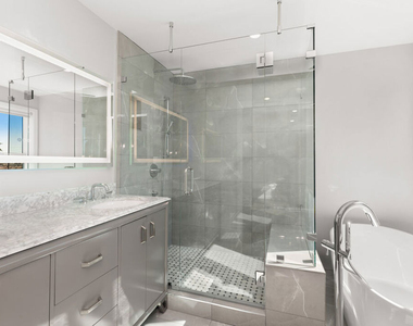 849 N Alta Vista Boulevard - Photo Thumbnail 13