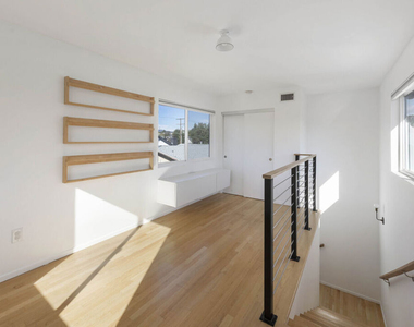 5712 Buchanan Street - Photo Thumbnail 19