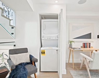 1159 N Formosa Avenue - Photo Thumbnail 7