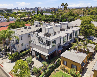 1159 N Formosa Avenue - Photo Thumbnail 14