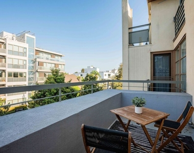 1645 Malcolm Avenue - Photo Thumbnail 2