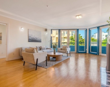 1645 Malcolm Avenue - Photo Thumbnail 3