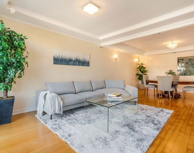1645 Malcolm Avenue - Photo Thumbnail 15