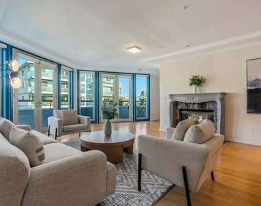 1645 Malcolm Avenue - Photo Thumbnail 4