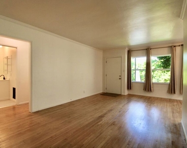 4336 Laurel Canyon Blvd - Photo Thumbnail 14