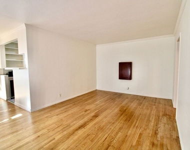 4336 Laurel Canyon Blvd - Photo Thumbnail 8