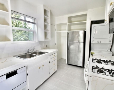 4336 Laurel Canyon Blvd - Photo Thumbnail 13