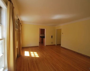 325 Palm Drive - Photo Thumbnail 3