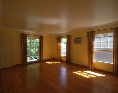 325 Palm Drive - Photo Thumbnail 2